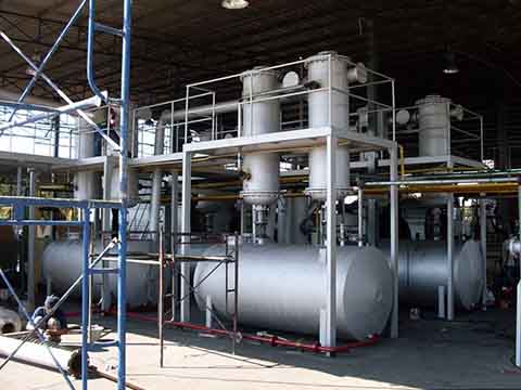 Continuous plastic pyrolysis plant
