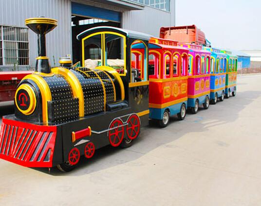 Why The Amusement Park Trains Are Still So Popular Today