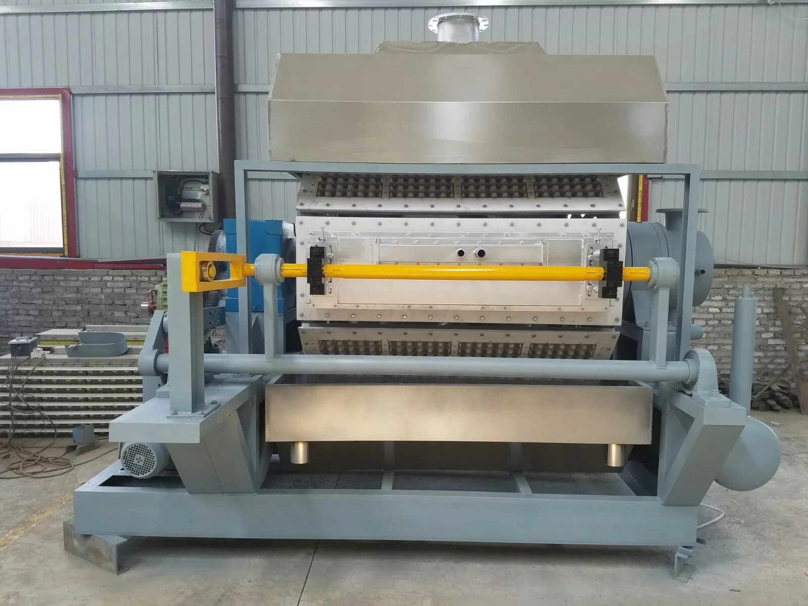 Máquina para fabricar cubetas de huevos